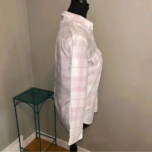 Aritzia  - The Group Babaton Button Up - Picture 3 of 6